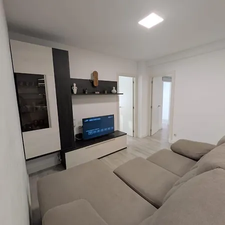 Διαμέρισμα Spacious And Bright Downtown In *